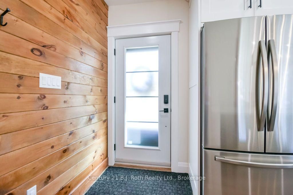 364 Arthur Street • Orillia, ON photo 5