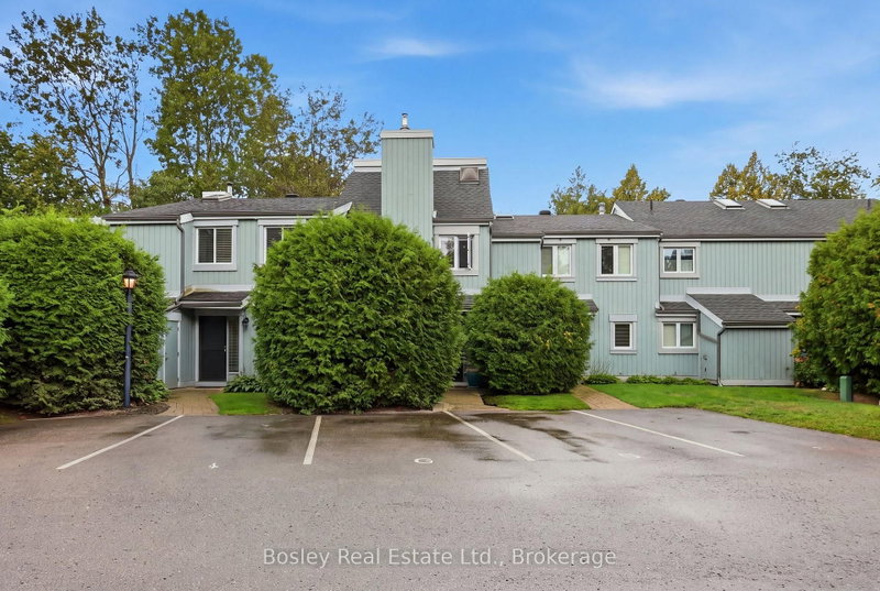 3 - 100 Fairway Crescent