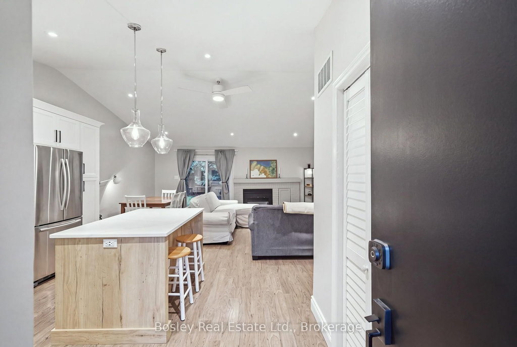 3 - 100 Fairway Crescent 4