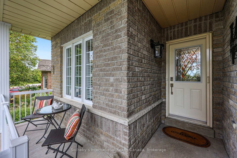 48 Thomas Dr photo 5