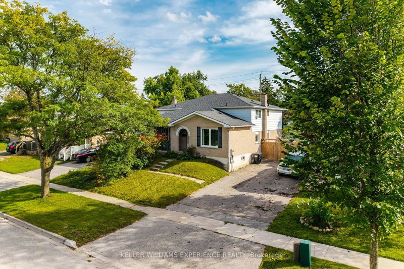 21 B College Crescent