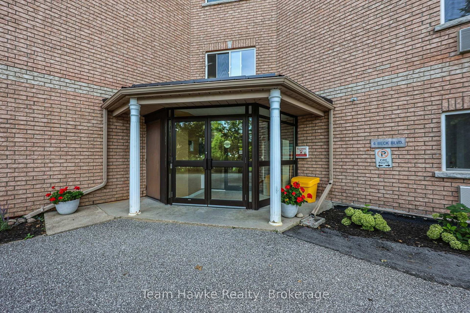 4 Beck Boulevard • #306 • Penetanguishene, ON photo 3