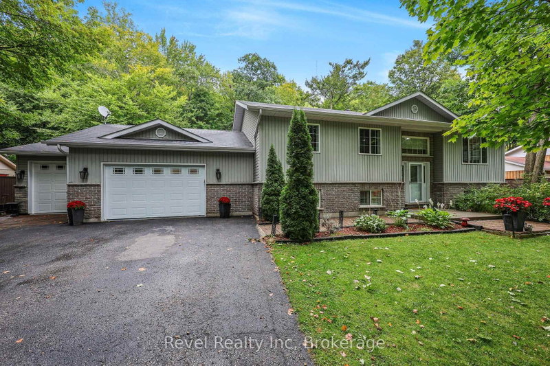 117 Desroches Trail