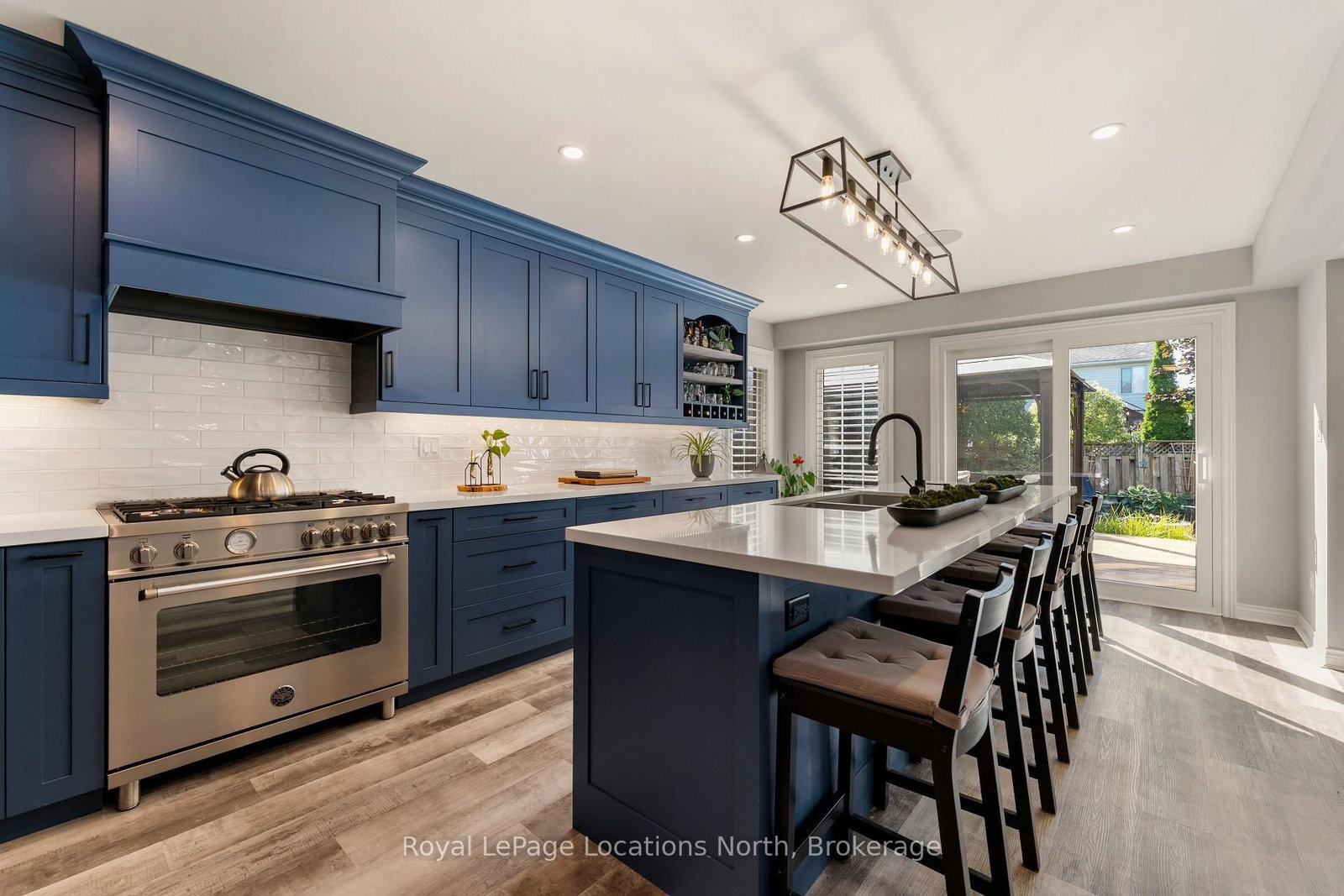 20 Highlands Crescent • Collingwood, ON photo 3