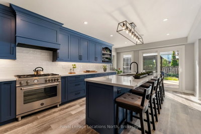 20 Highlands Crescent • Collingwood, ON photo 3