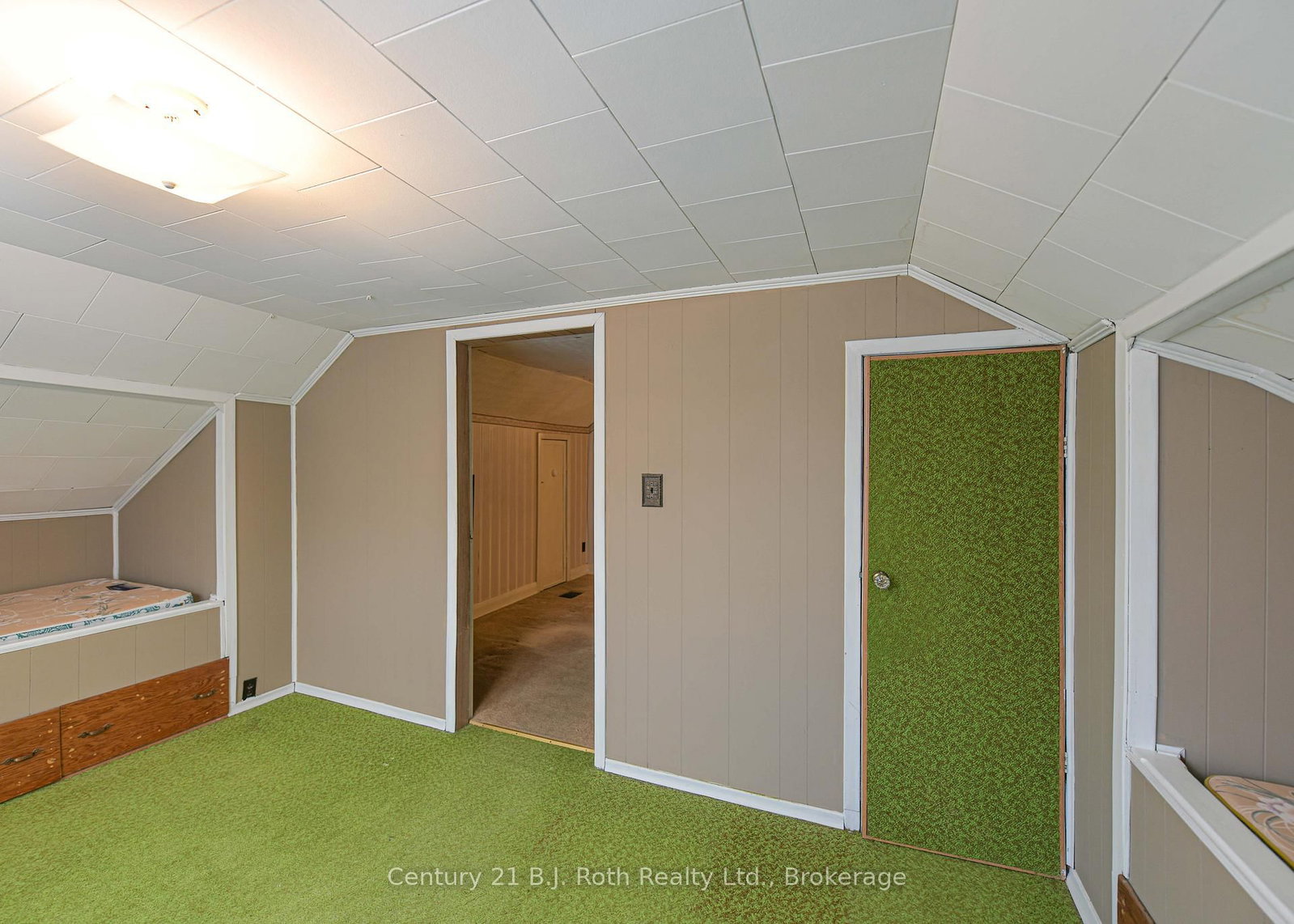 337 Colborne Street W • Orillia, ON photo 34