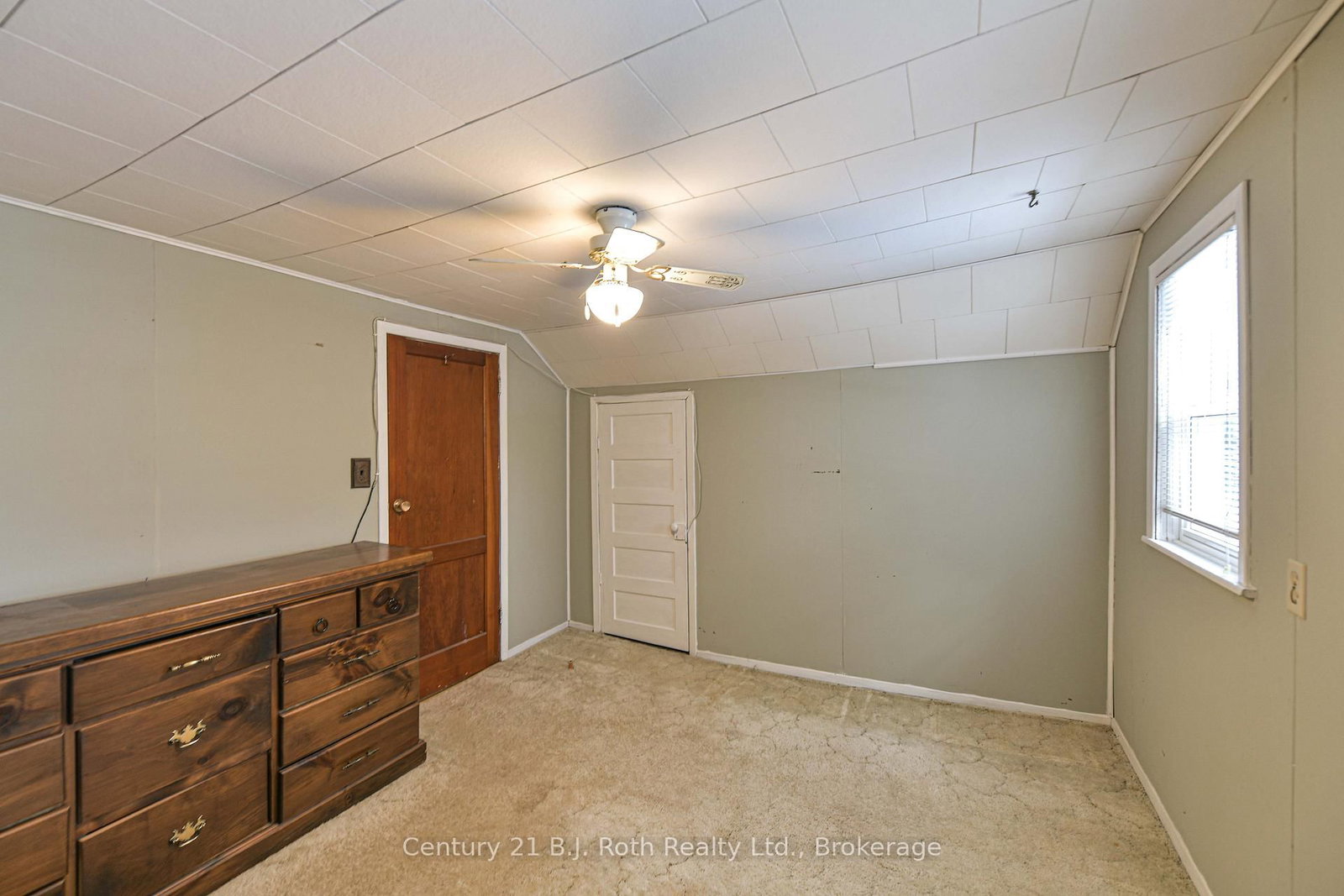 337 Colborne Street W • Orillia, ON photo 37