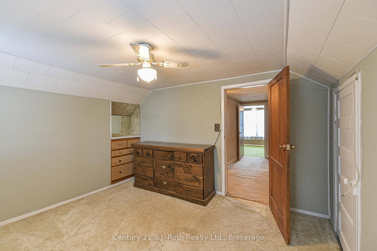 337 Colborne Street W • Orillia, ON photo 38