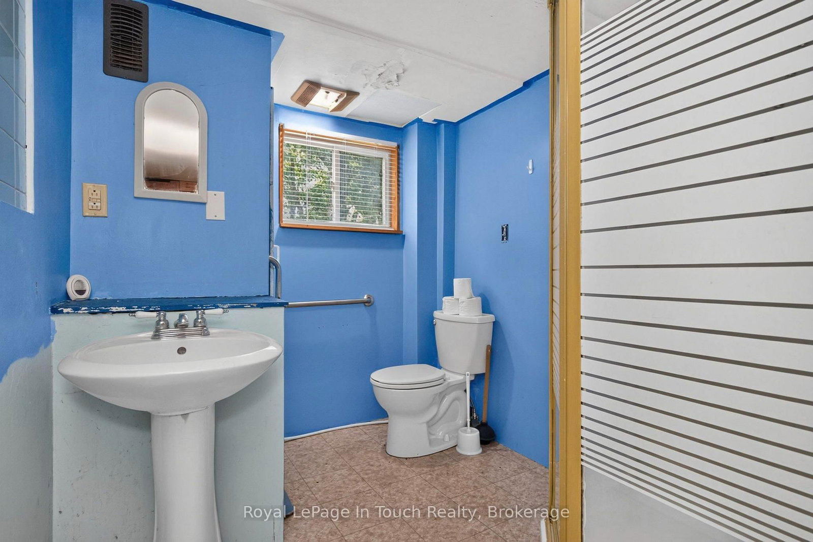 3449 Upper Big Chute Road • Severn, ON photo 17