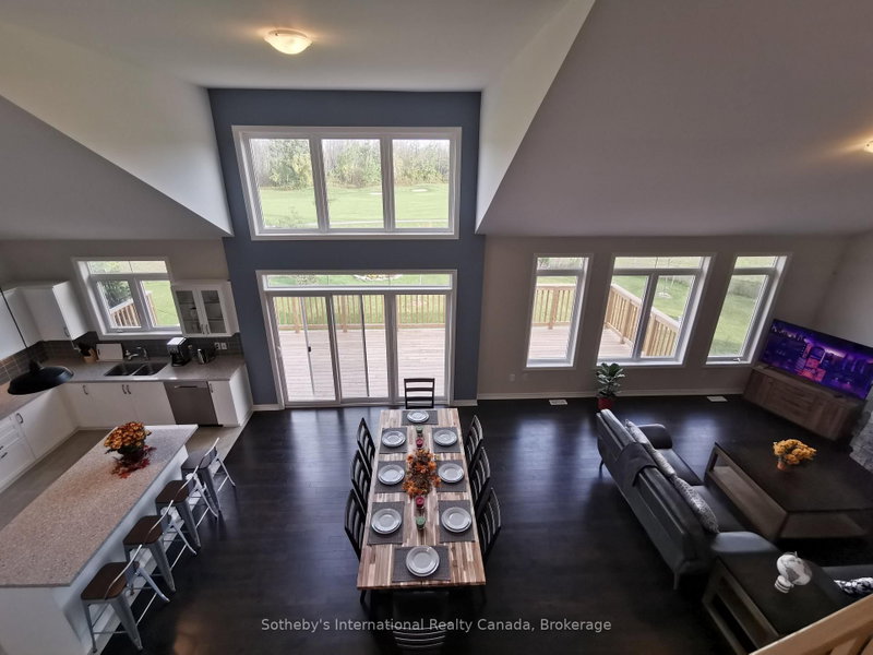 4 Spooner Crescent