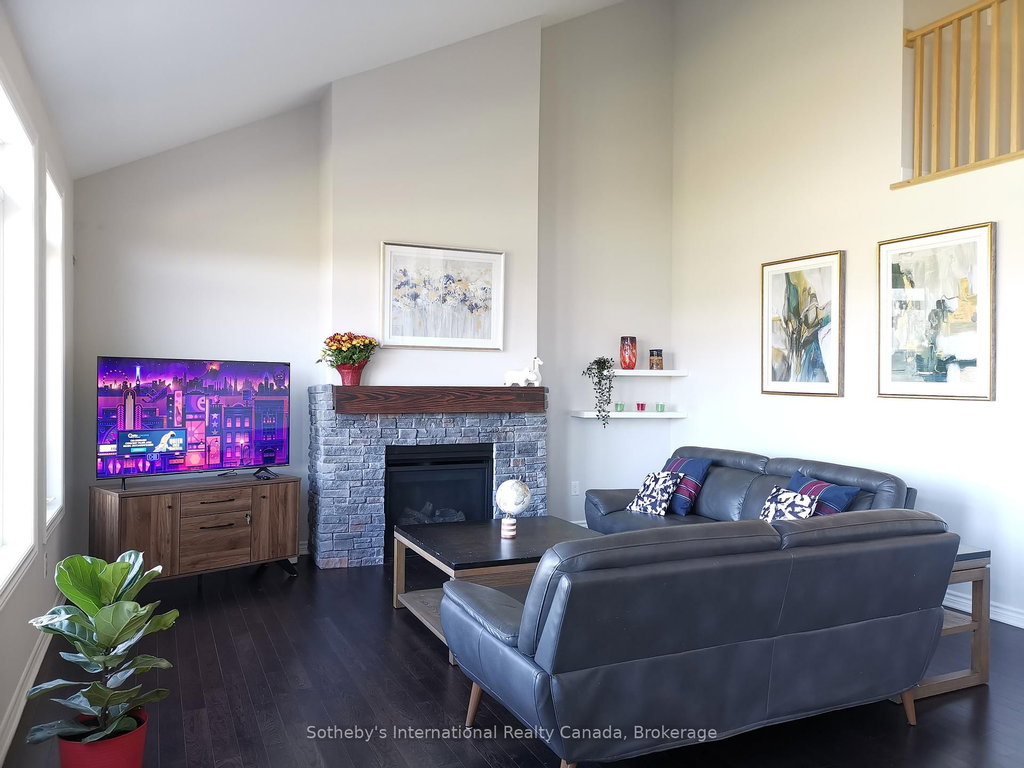 4 Spooner Crescent 4