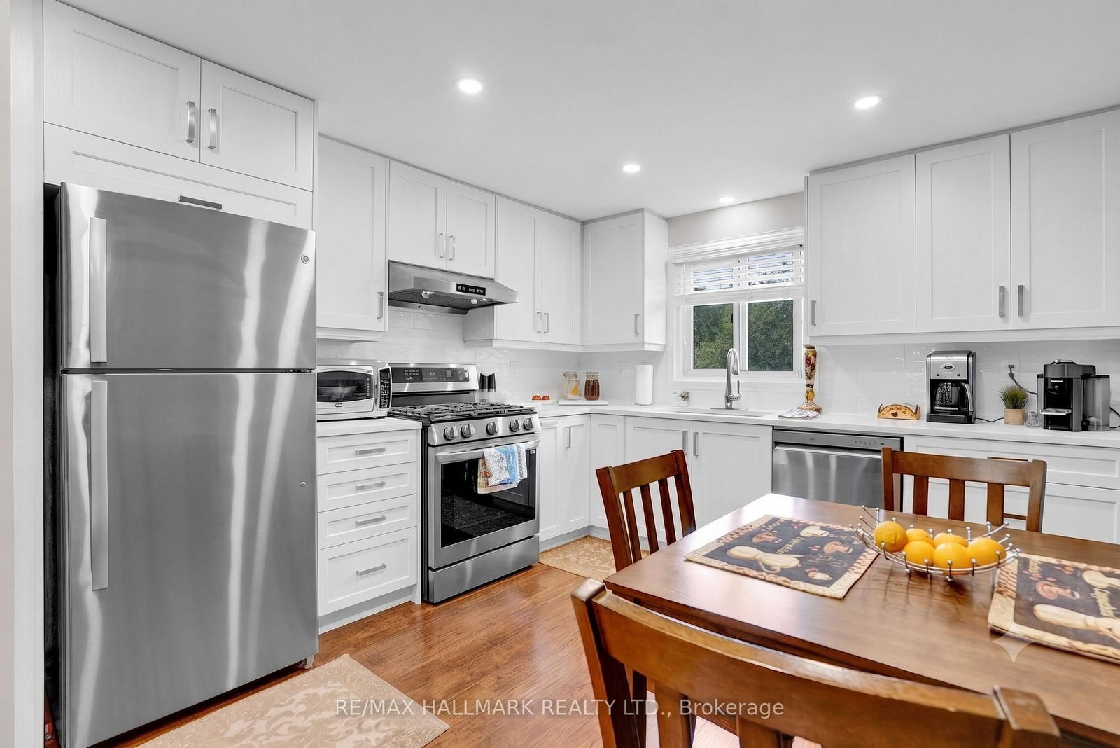 36 Ridgeway Avenue • Barrie, ON photo 15