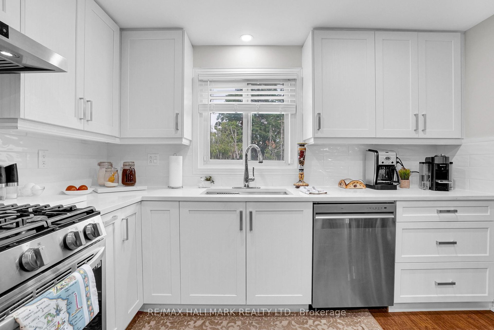 36 Ridgeway Avenue • Barrie, ON photo 17