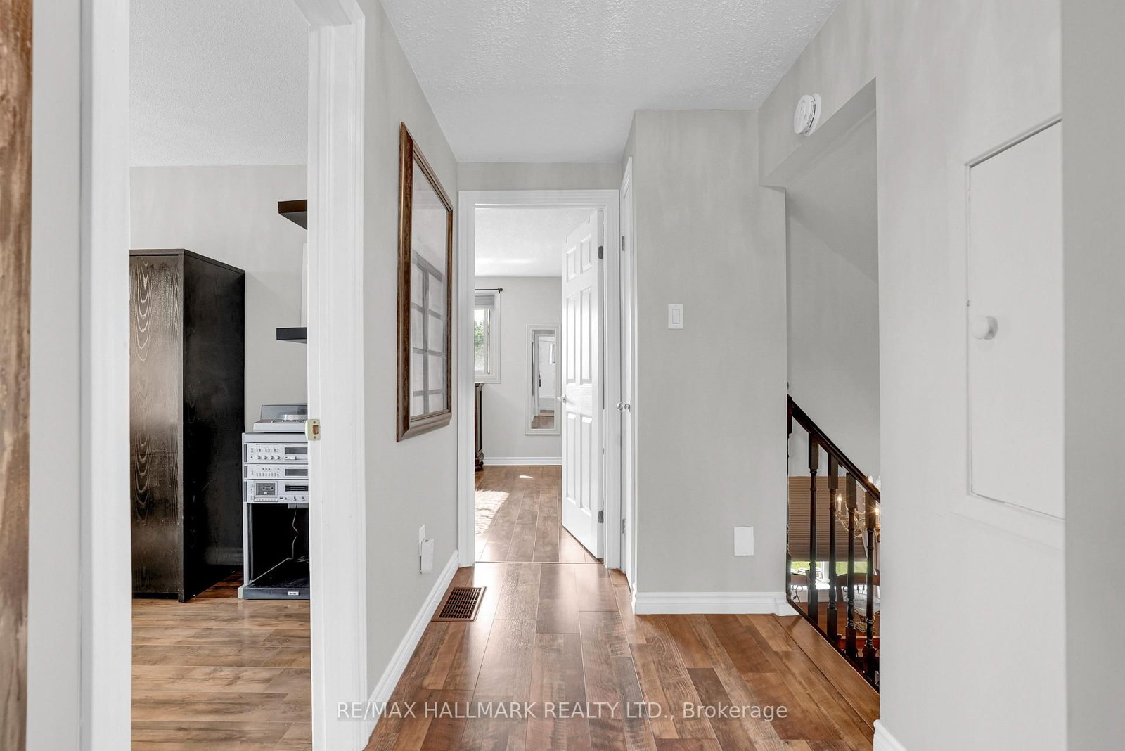 36 Ridgeway Avenue • Barrie, ON photo 23