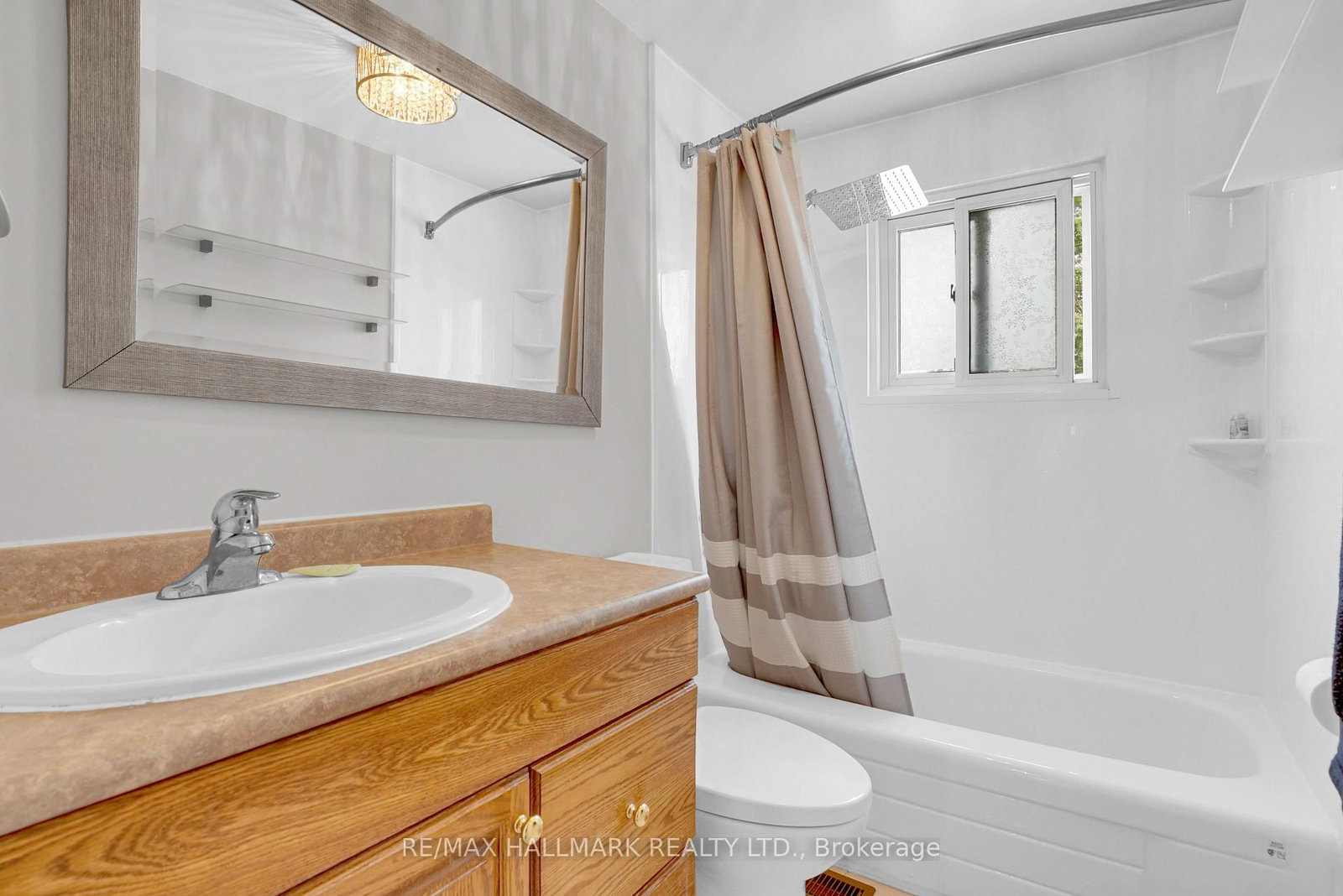 36 Ridgeway Avenue • Barrie, ON photo 29