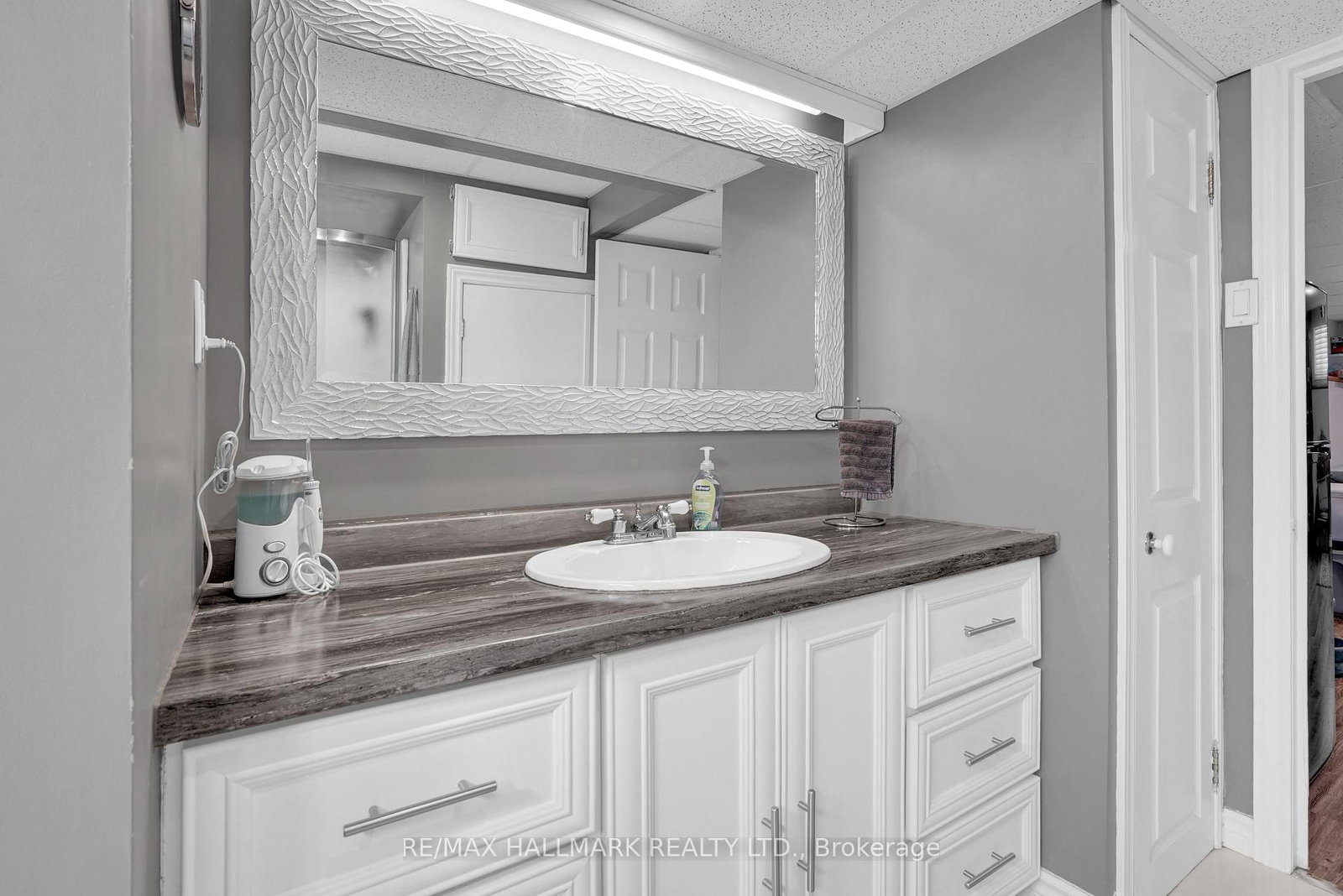 36 Ridgeway Avenue • Barrie, ON photo 33