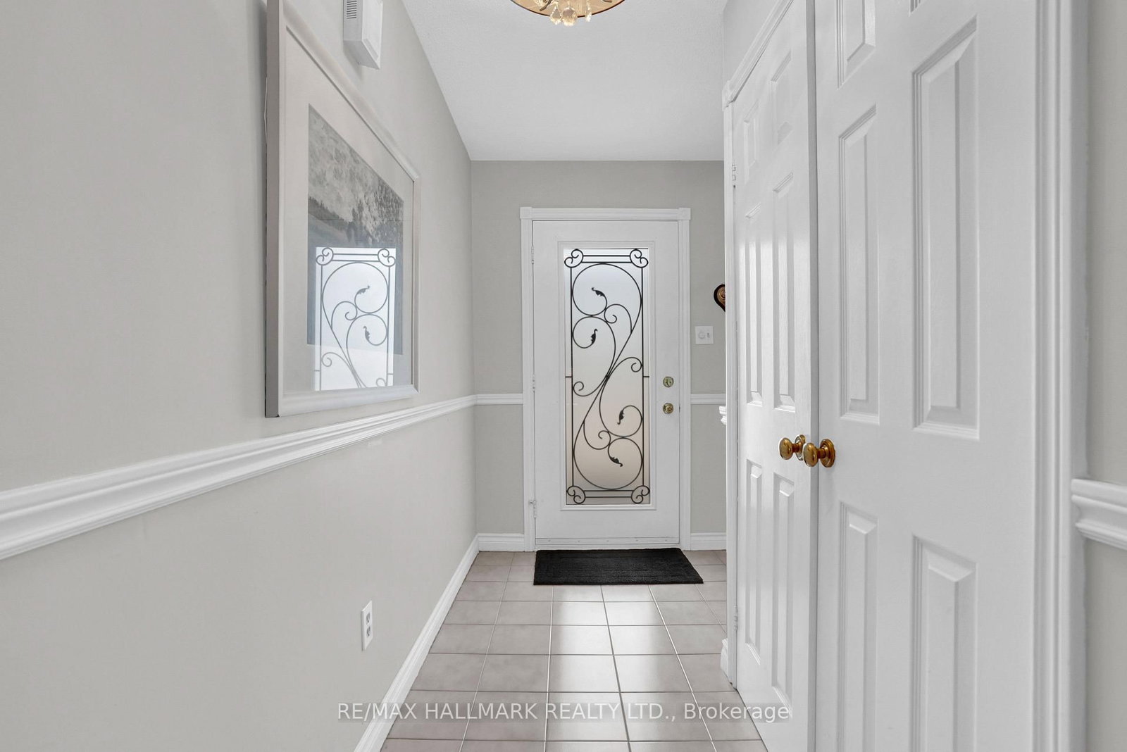 36 Ridgeway Avenue • Barrie, ON photo 6