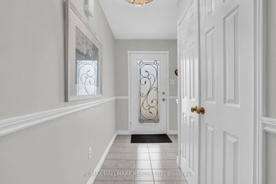 36 Ridgeway Avenue • Barrie, ON photo 6