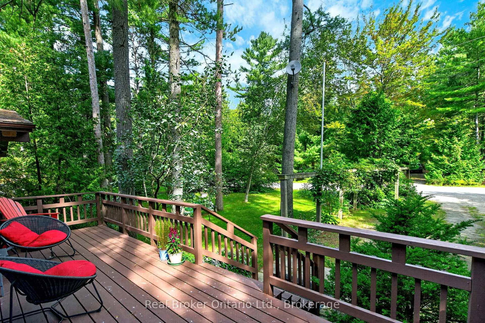 24 Fernanne Drive • Tiny, ON photo 8