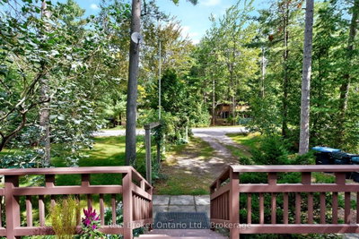 24 Fernanne Drive • Tiny, ON photo 9