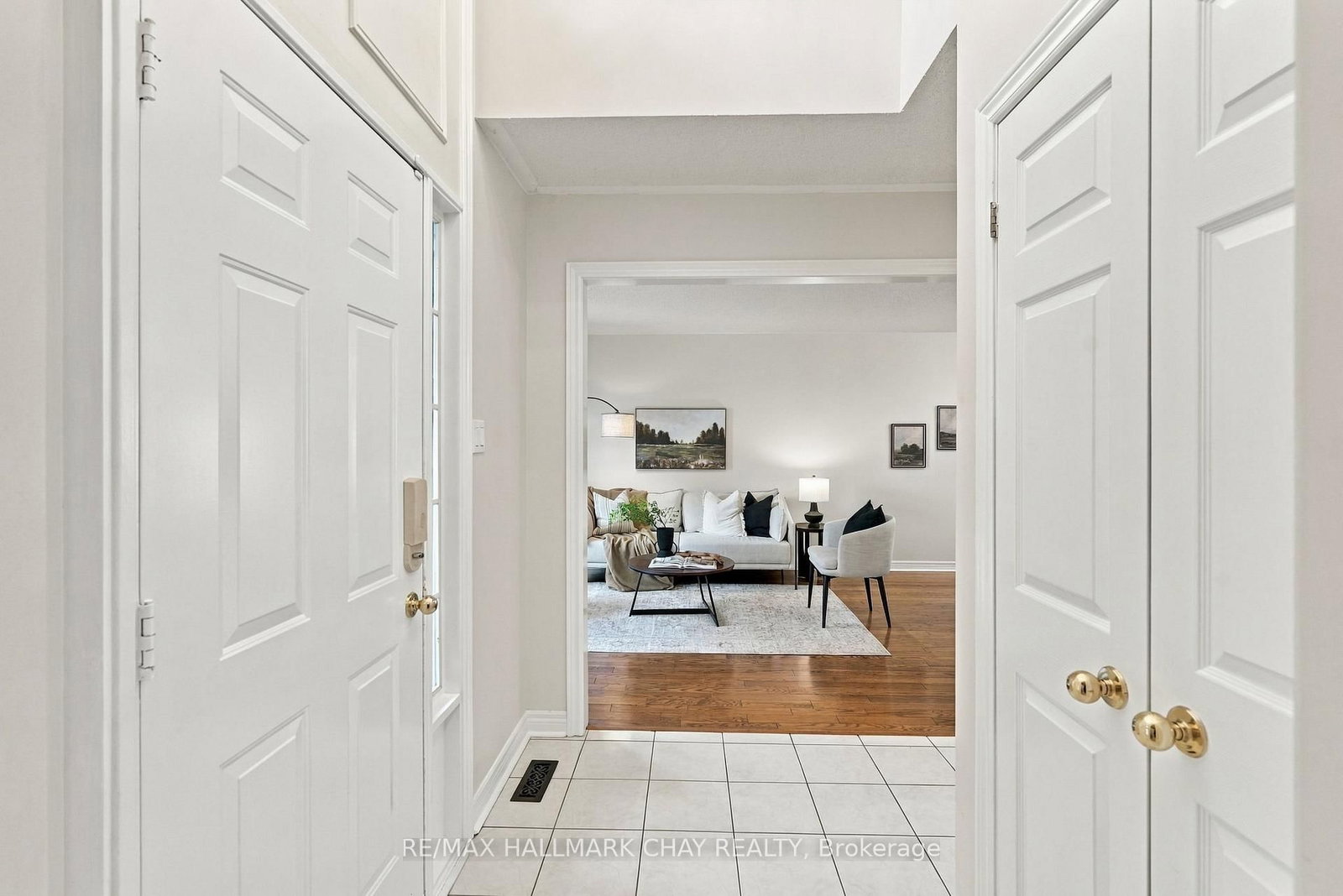 3 Maw Court • Barrie, ON photo 4