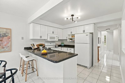 3 Maw Court • Barrie, ON photo 9