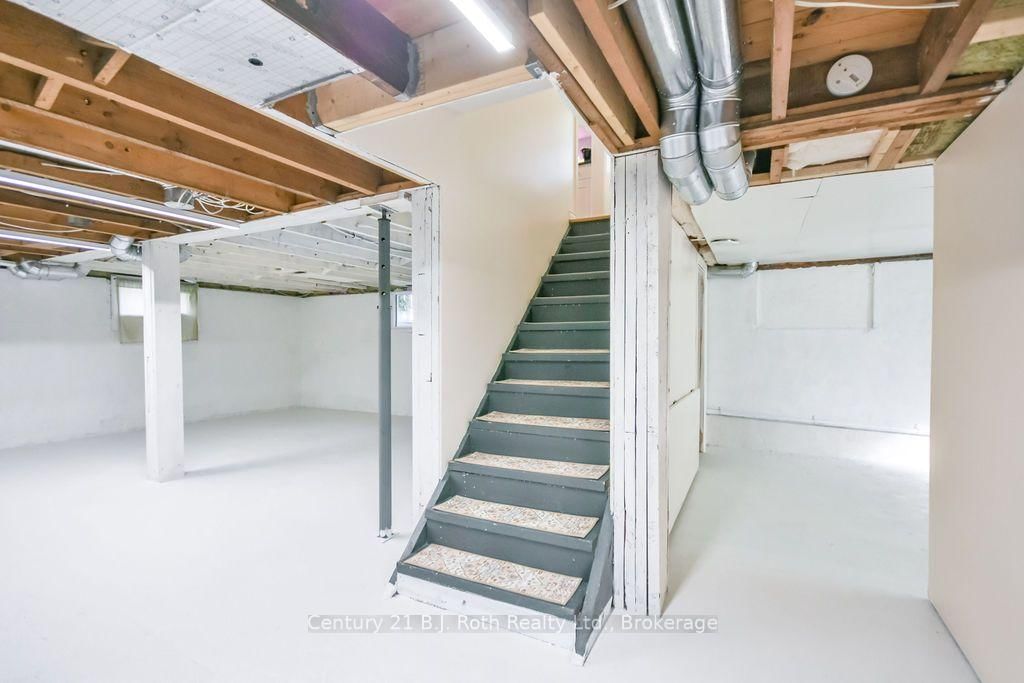 258 James Street E • Orillia, ON photo 28