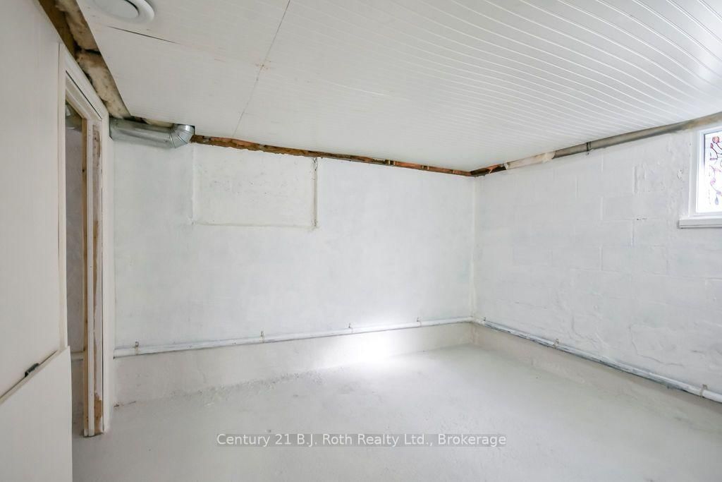 258 James Street E • Orillia, ON photo 30