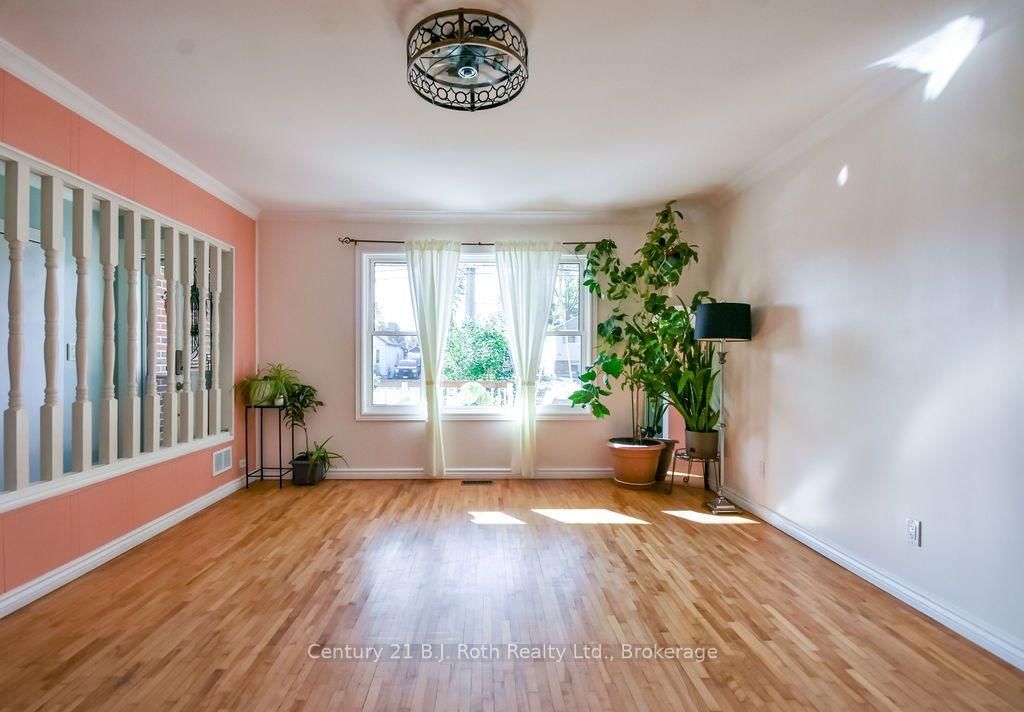 258 James Street E • Orillia, ON photo 5