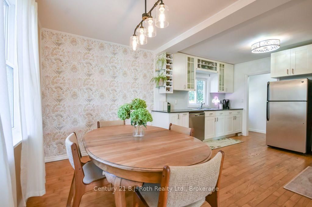 258 James Street E • Orillia, ON photo 9
