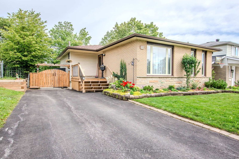 12 Daphne Crescent