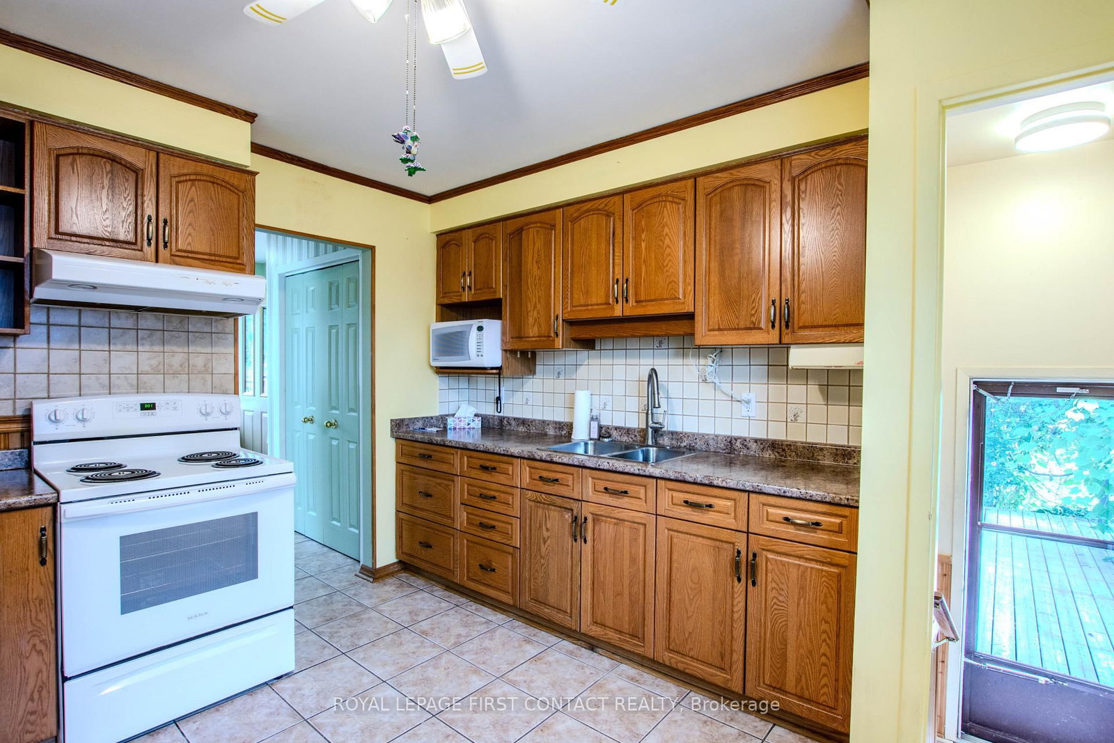 12 Daphne Crescent • Barrie, ON photo 10