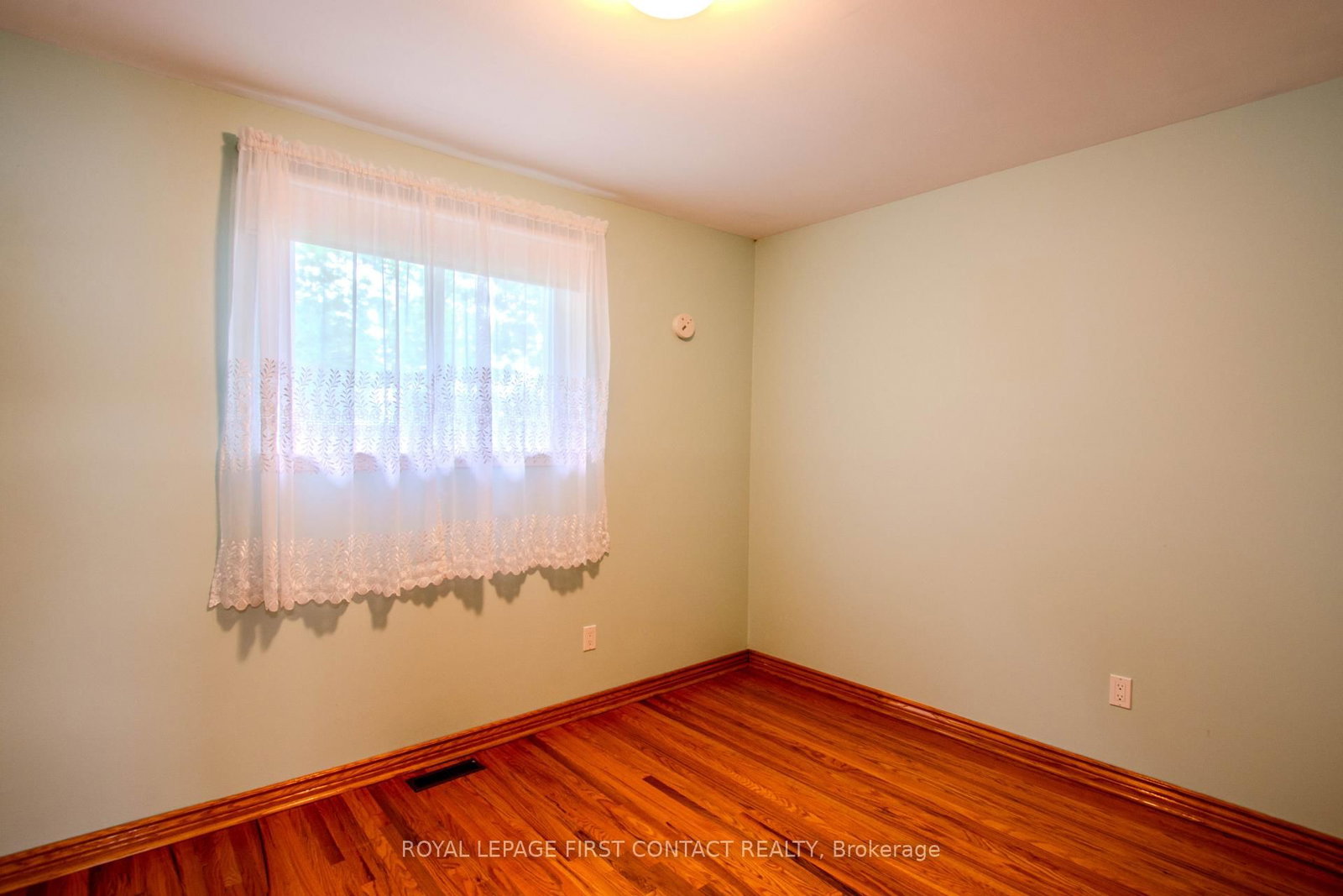 12 Daphne Crescent • Barrie, ON photo 14
