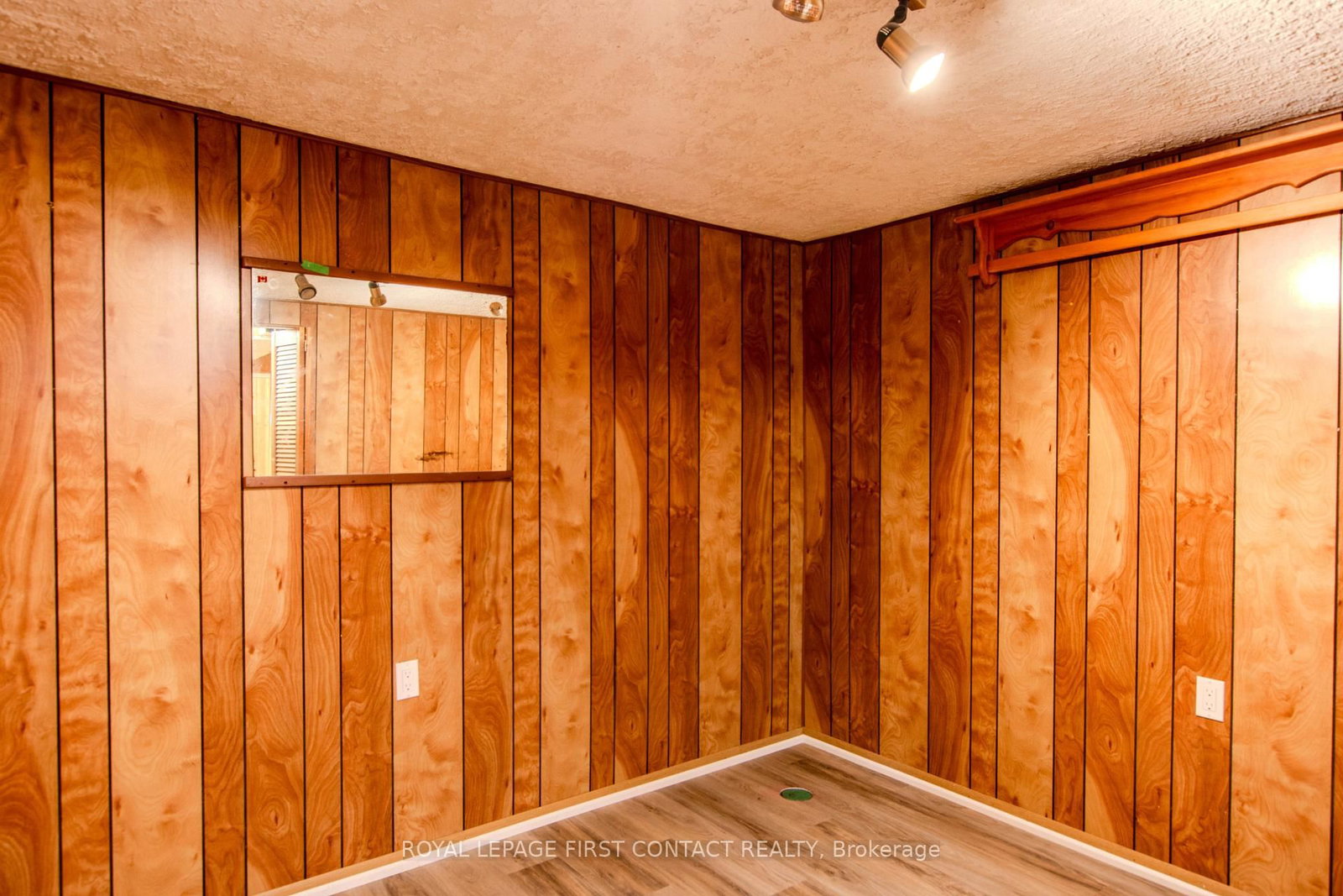 12 Daphne Crescent • Barrie, ON photo 23