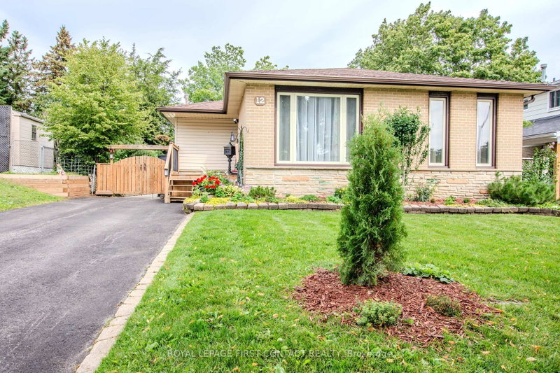 12 Daphne Crescent