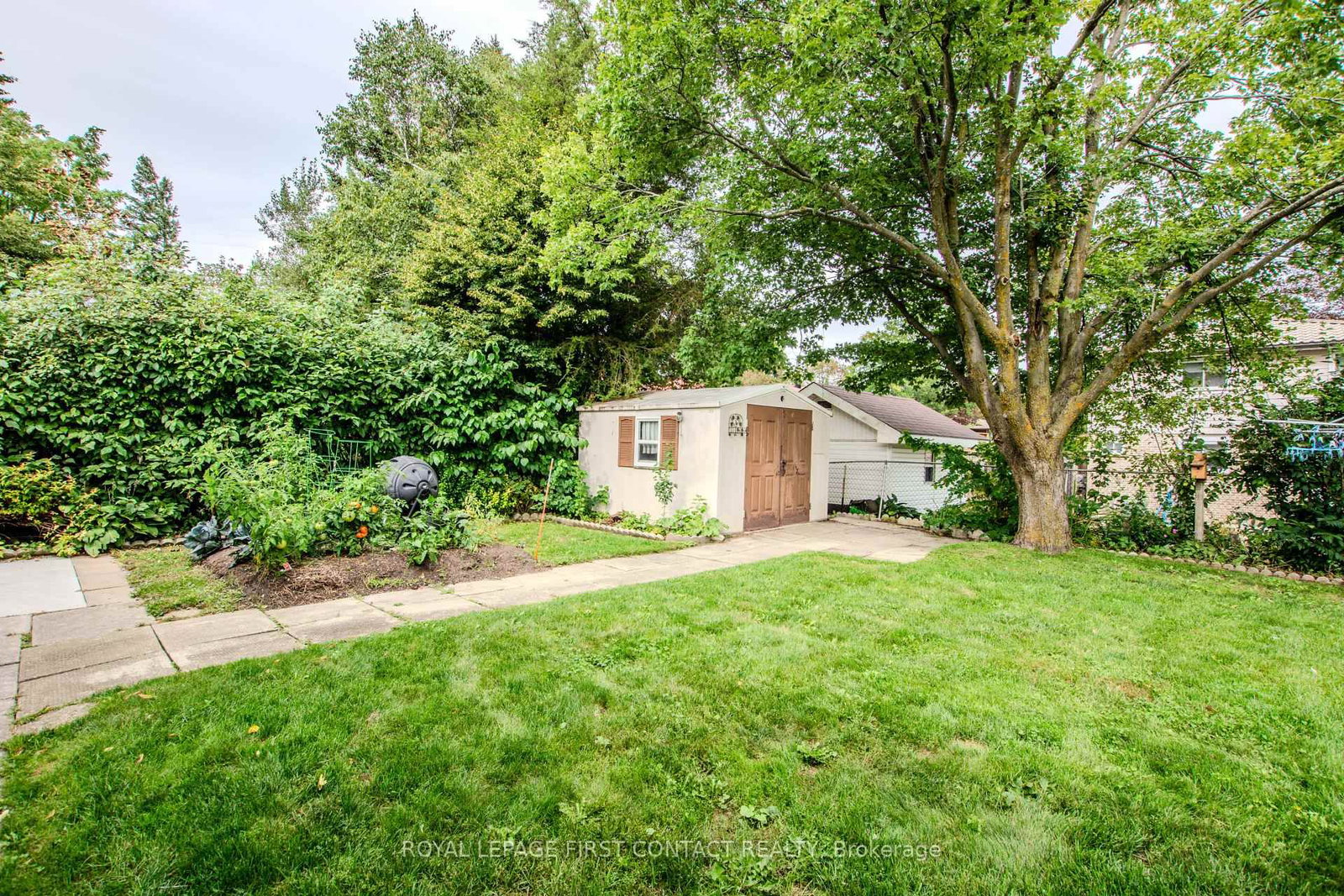 12 Daphne Crescent • Barrie, ON photo 32