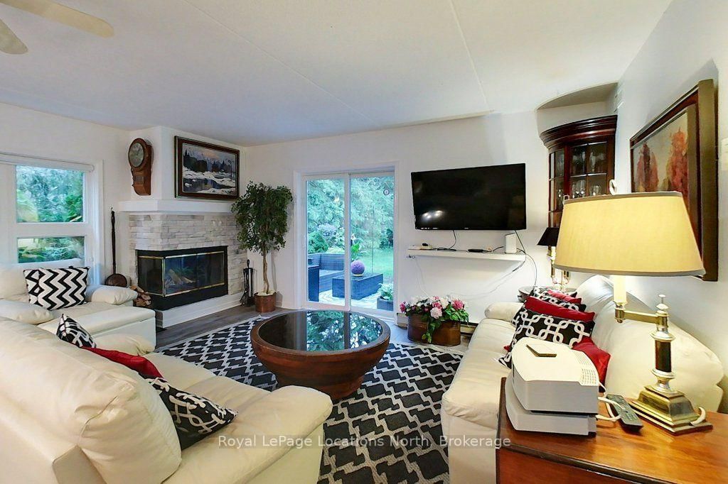911 Cedar Pointe Court • Collingwood, ON photo 11