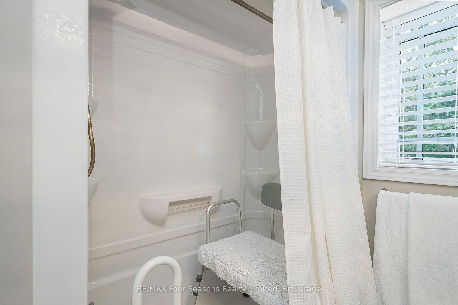 1 CHAMBERLAIN Crescent • #109 • Collingwood, ON photo 19