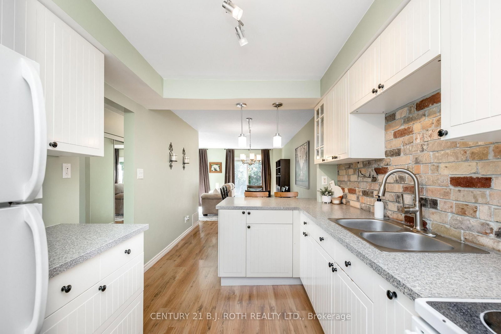 52 Adelaide Street • #31 • Barrie, ON photo 11