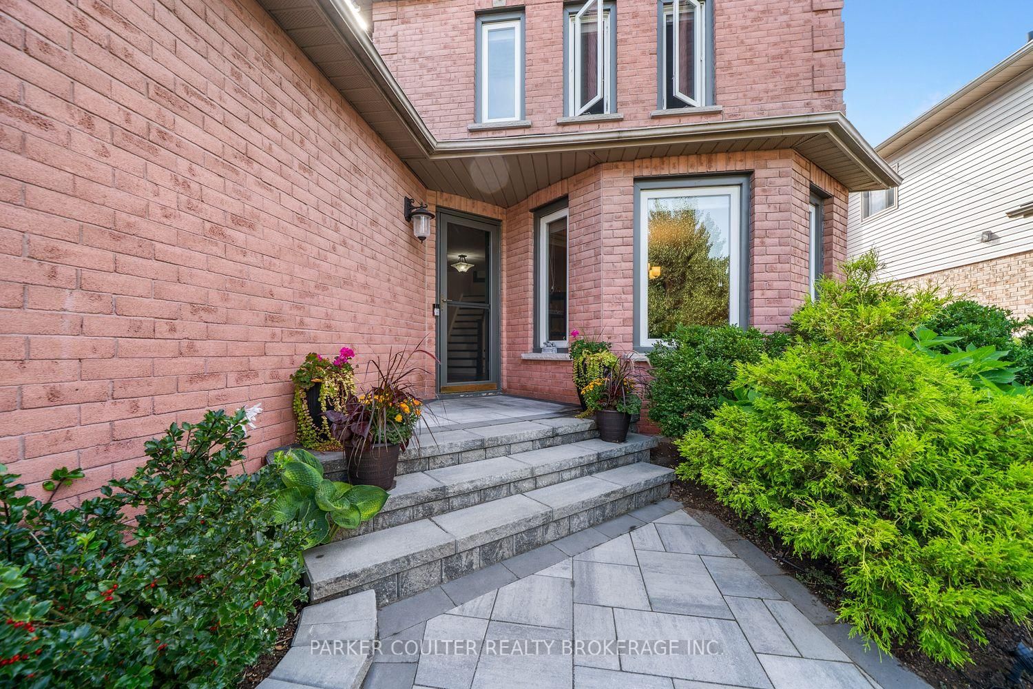 27 Brandon Crescent • Orillia, ON photo 3