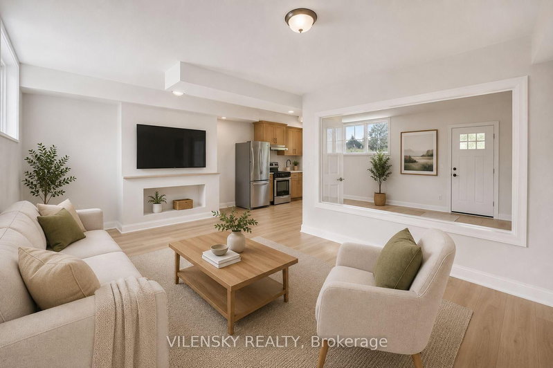 99 Sophia Street W