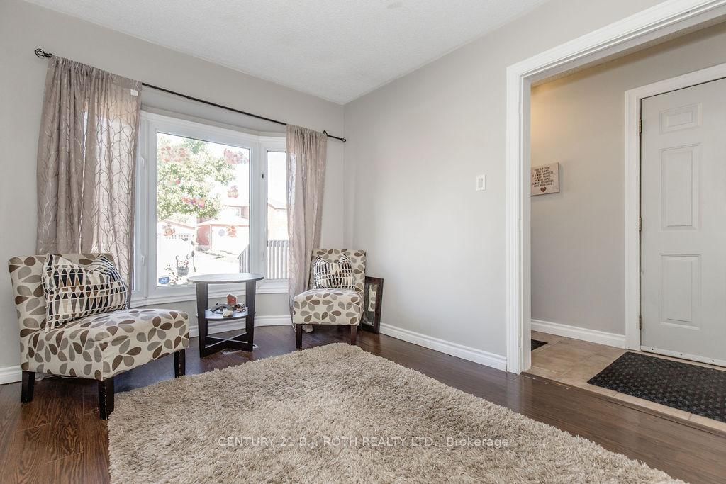 99 CARDINAL Street • Barrie, ON photo 10