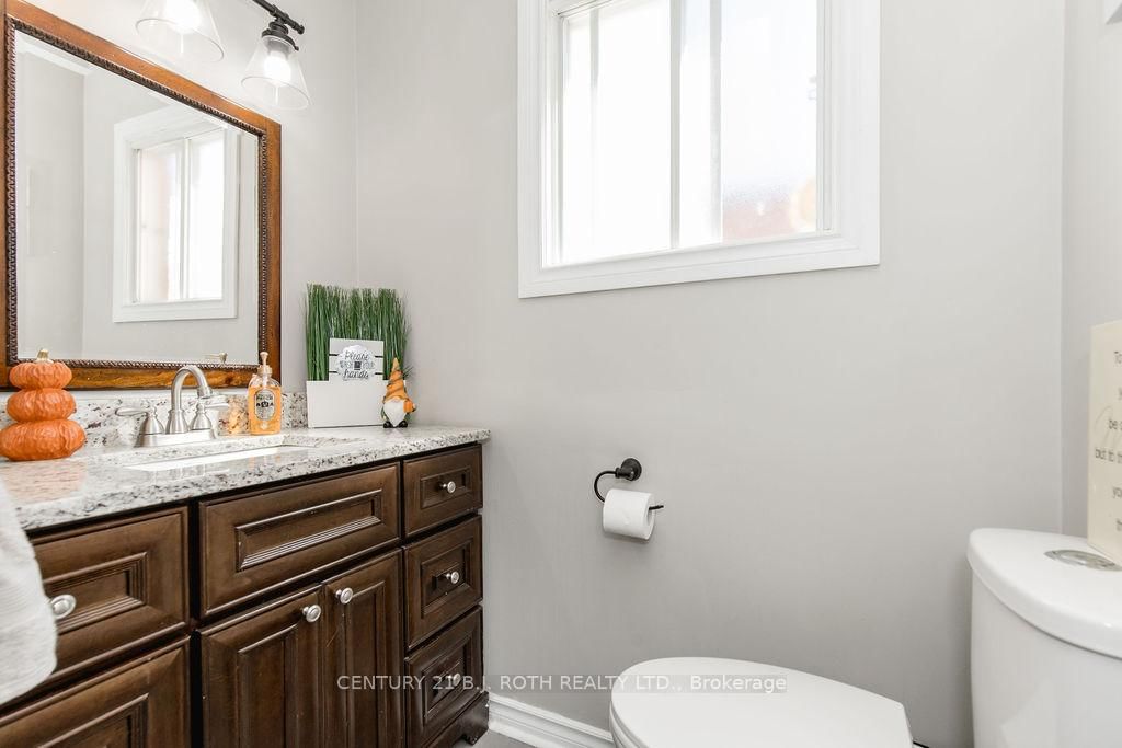 99 CARDINAL Street • Barrie, ON photo 11