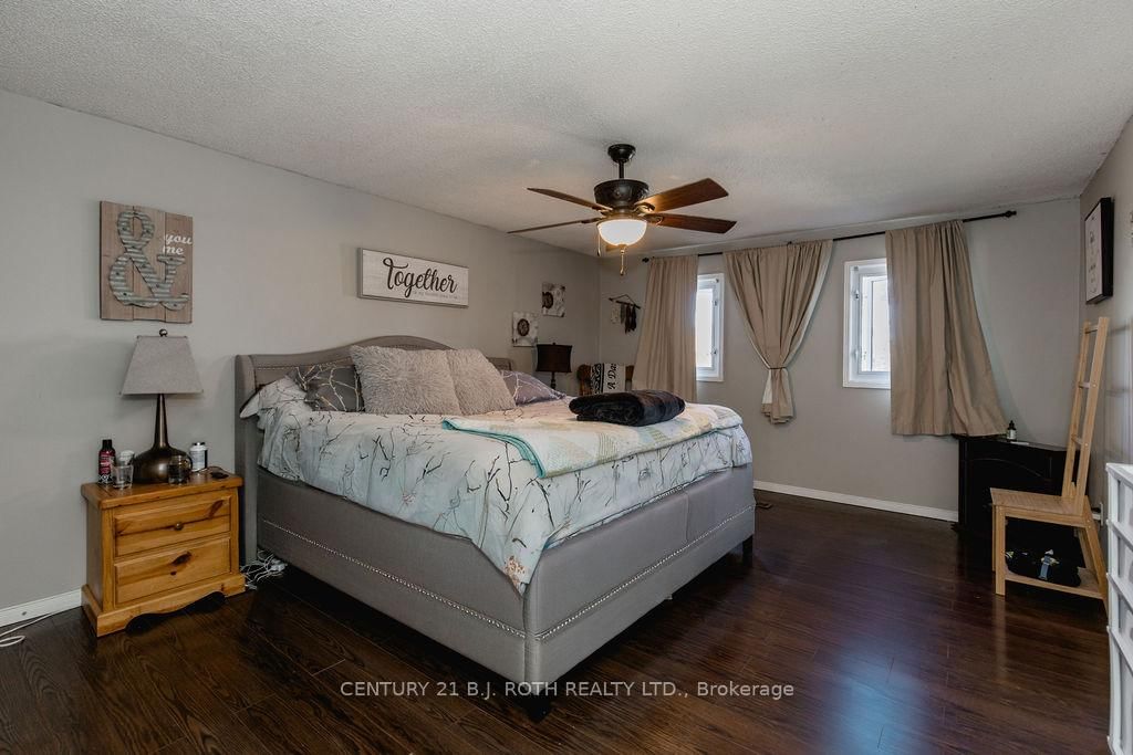99 CARDINAL Street • Barrie, ON photo 13