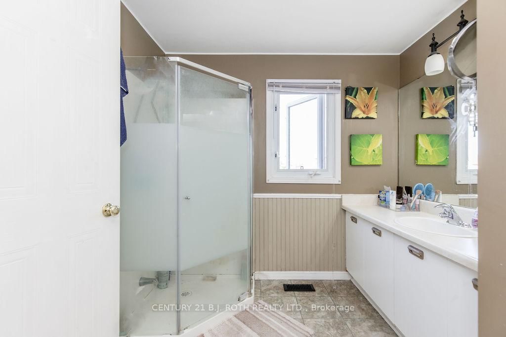 99 CARDINAL Street • Barrie, ON photo 16