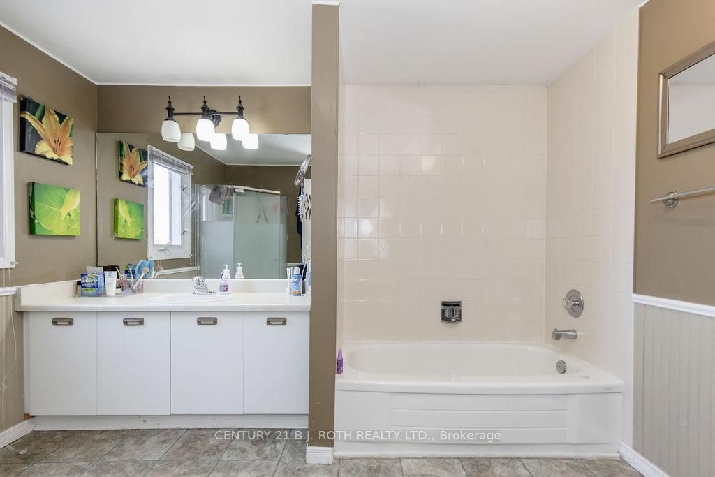 99 CARDINAL Street • Barrie, ON photo 17