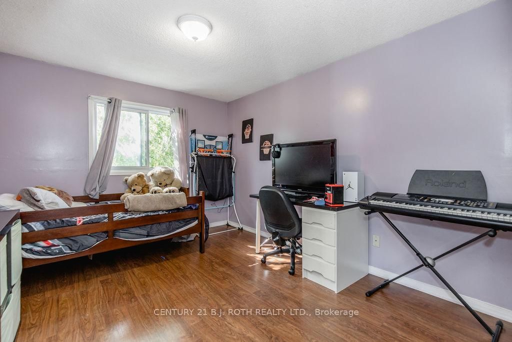 99 CARDINAL Street • Barrie, ON photo 21