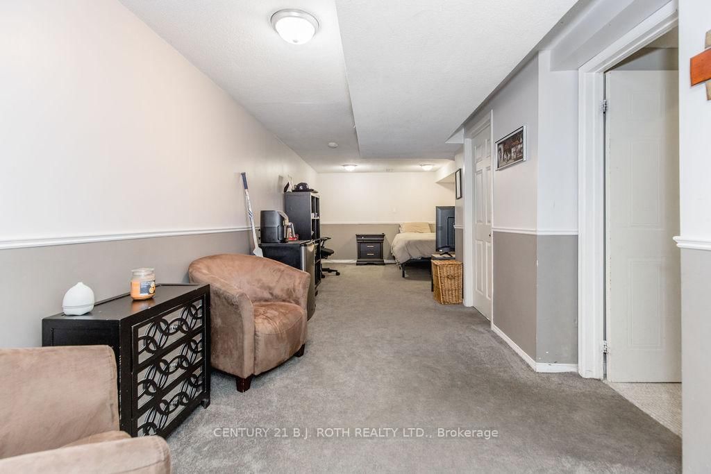 99 CARDINAL Street • Barrie, ON photo 29