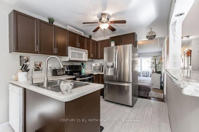 99 CARDINAL Street • Barrie, ON photo 3