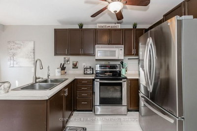 99 CARDINAL Street • Barrie, ON photo 4
